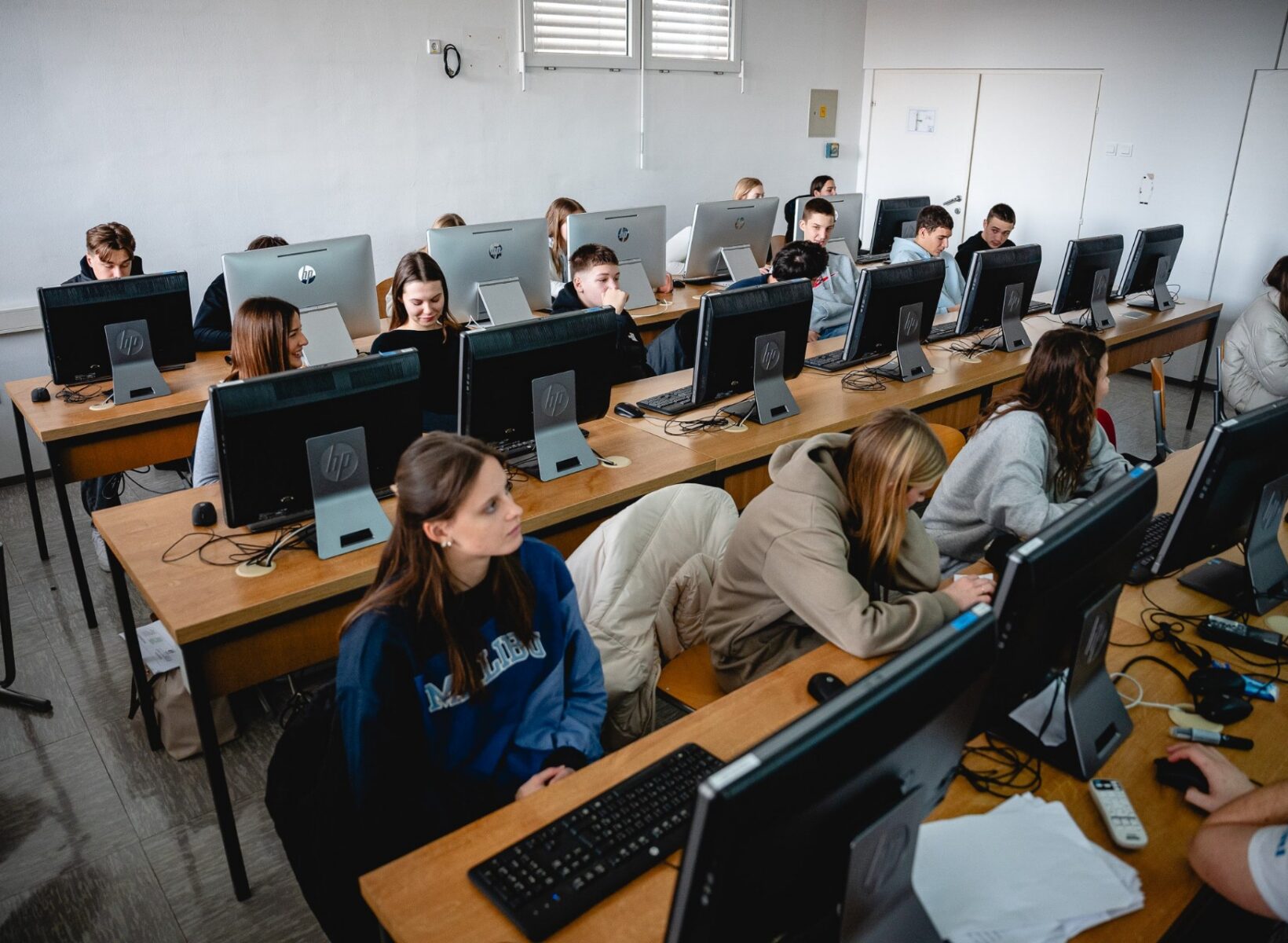 lzvu2-2025-3gimnazija